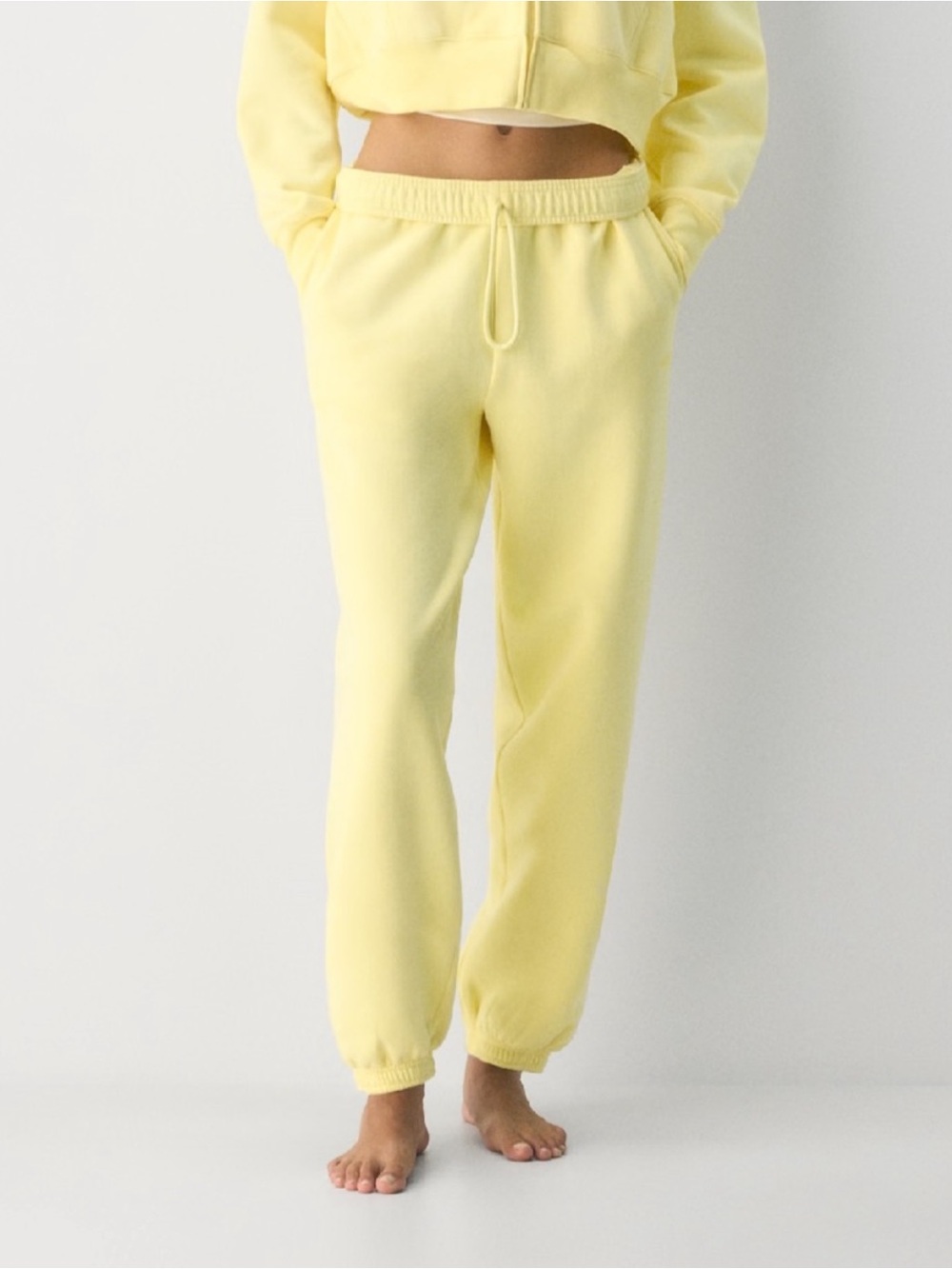 NWT Aritzia Cozy Sweatfleece Mega Jogger LEMONADE Yellow Size S Tall